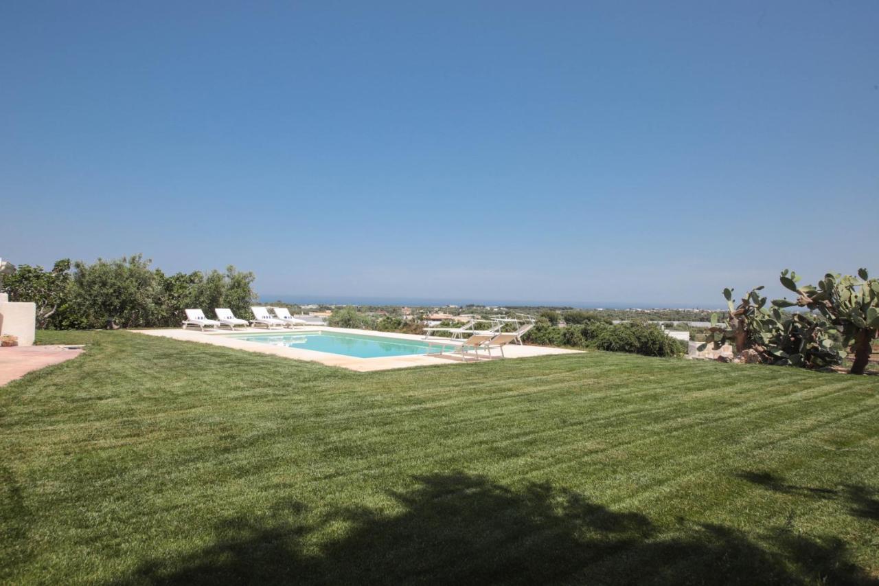 Villa Dyria Exclusive Swimming Pool Монополі Екстер'єр фото
